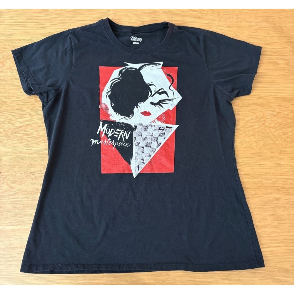 Disney Cruella Modern Masterpiece Collage T-Shirt Womens Medium